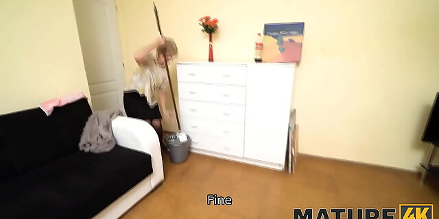 blonde,granny,masturbation,mature,old,shaved pussy,stockings